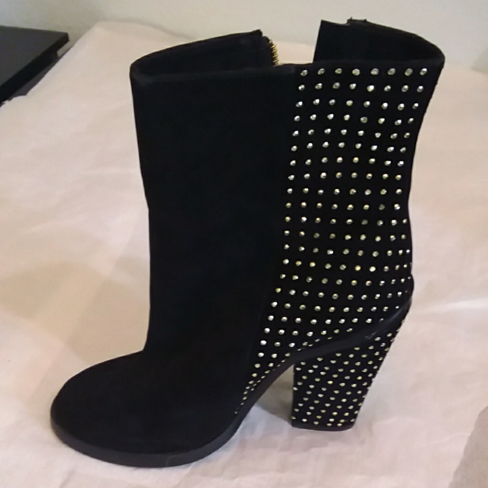 Colin Stuart Black Velvet and Gold Boots Sz 8B